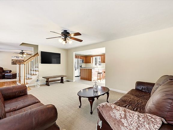 5th image of 7 Tispaquin St