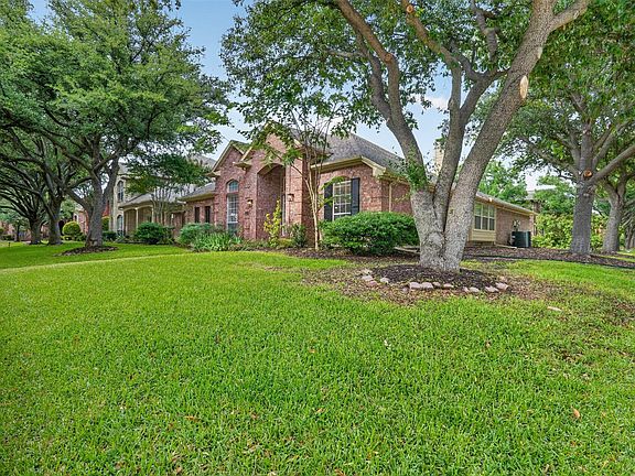 4th image of 6864 Bushnell Dr