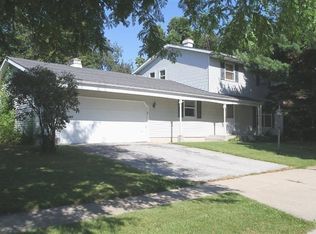 1305 Boca Lago Dr, Valparaiso, IN 46383
