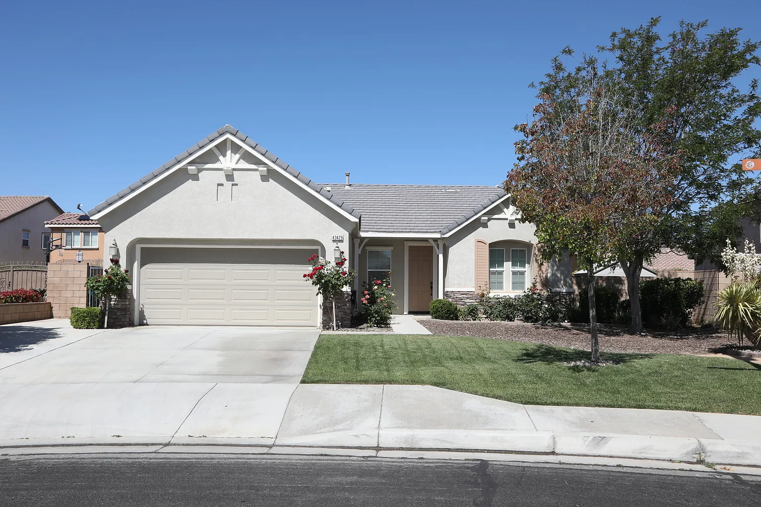 43429 Elena St photo 1