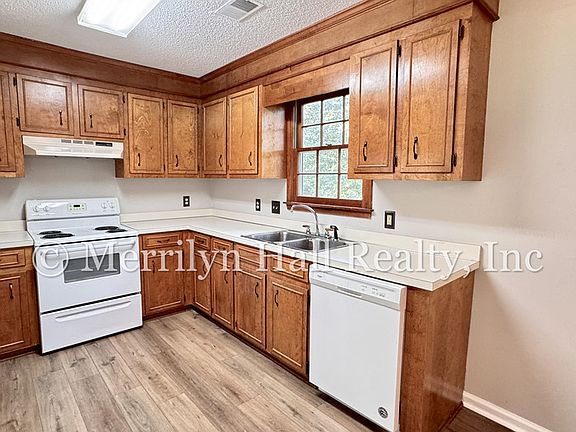 5th image of 103 Riverwalk Ct