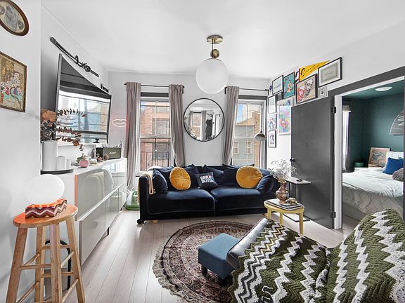 5th image of 143 Richardson St #3