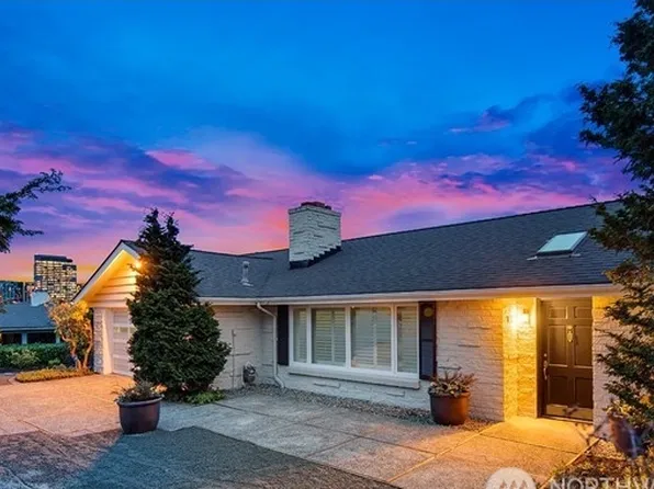9631 Hilltop Road, Bellevue, WA 98004