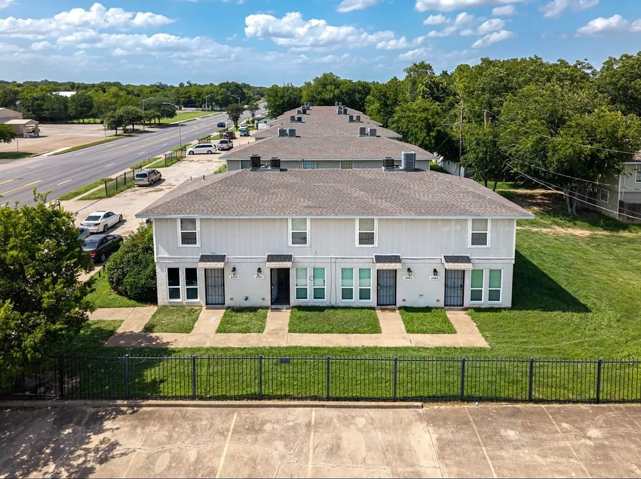 2 bed, 950 sqft, $1,250 — Photo 4