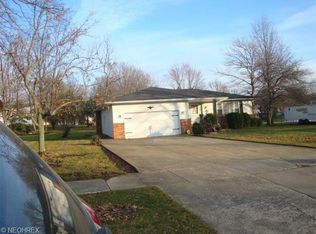 7955 W Ridge Dr, Broadview Heights, OH 44147