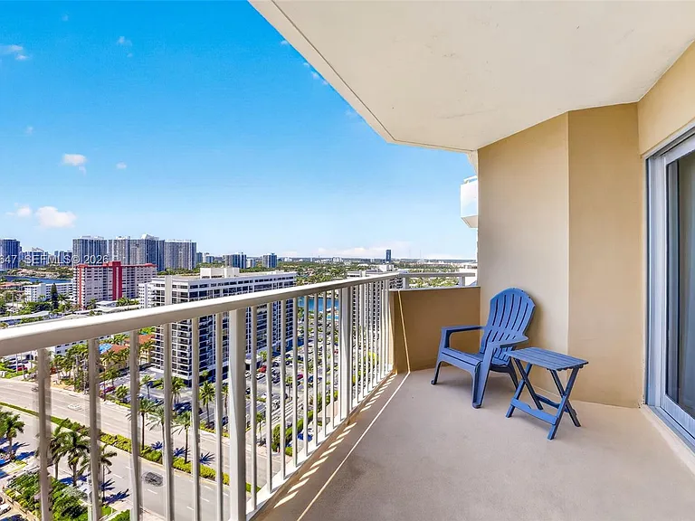 1980 S Ocean Dr #19L — Photo 15