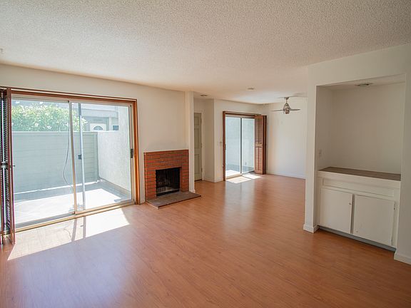 5th image of 11818 Moorpark St Unit H