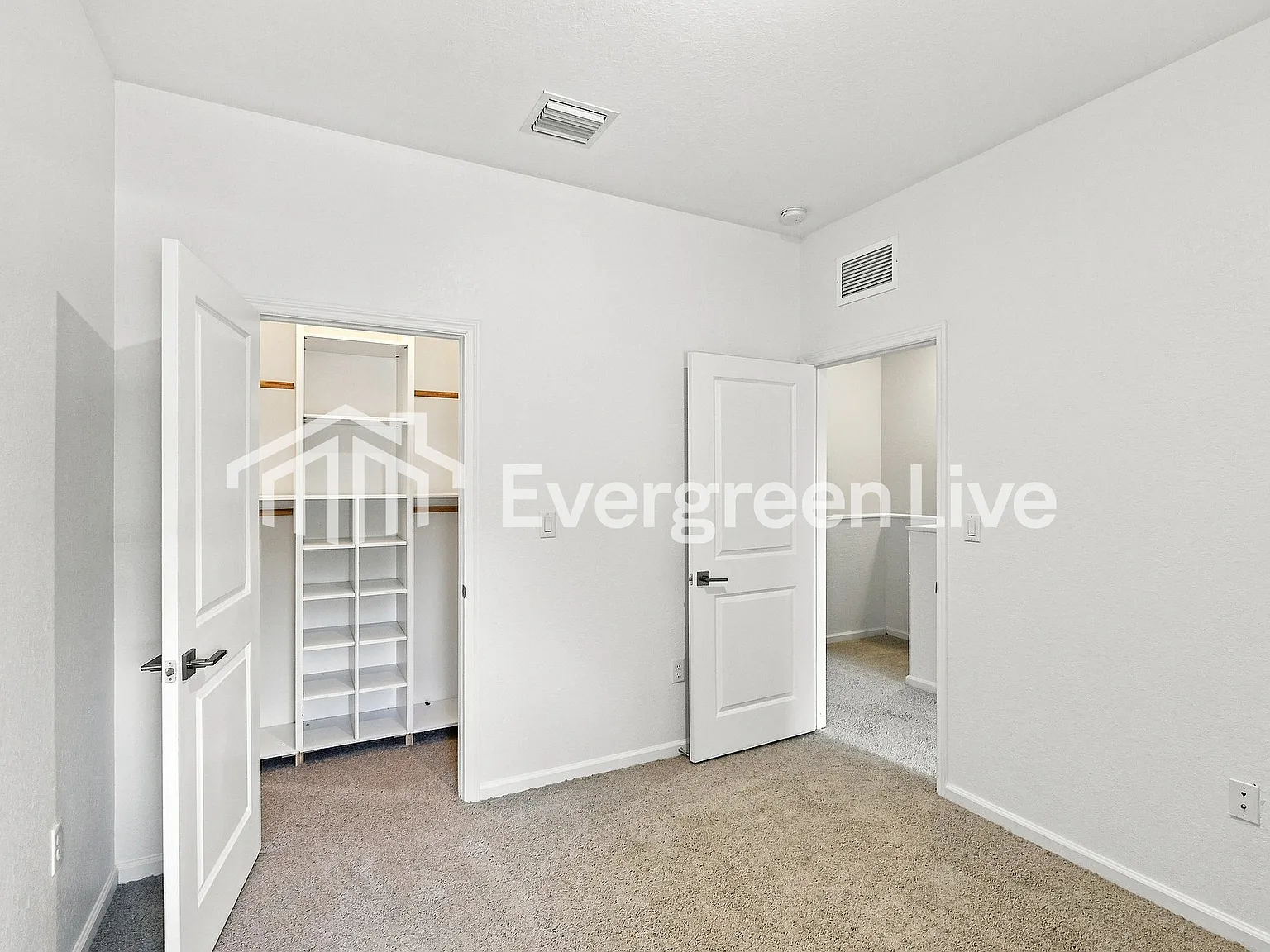 3 bed, 3.0 bath, 1731 sqft, $2,345 — Photo 3