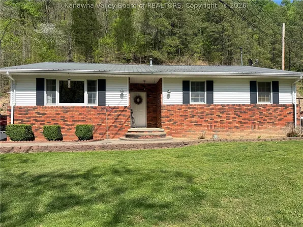 523 Low Gap Rd, Danville, WV 25053