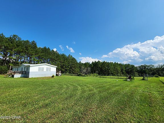3rd image of 3207 Sylvanhurst Dr