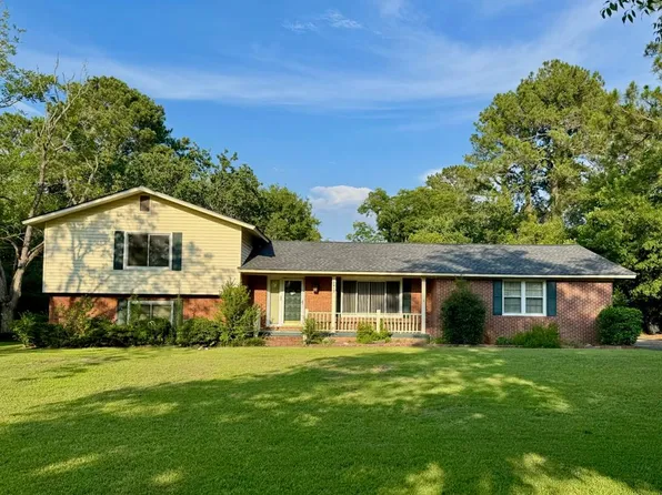 2417 Hall Ave, Tifton, GA 31794