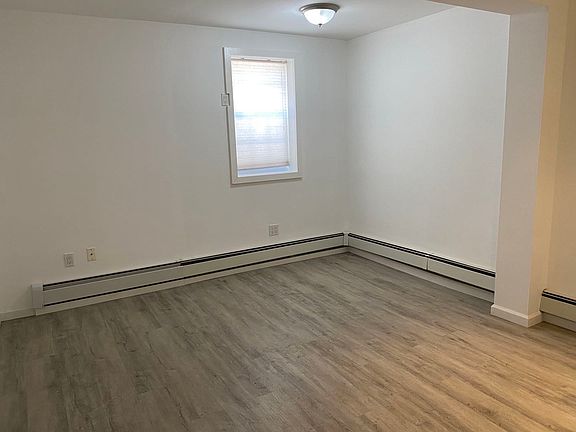 5th image of 24-04 201st St Floor 1