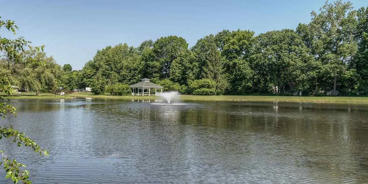 Belle Villa Lake — Photo 3
