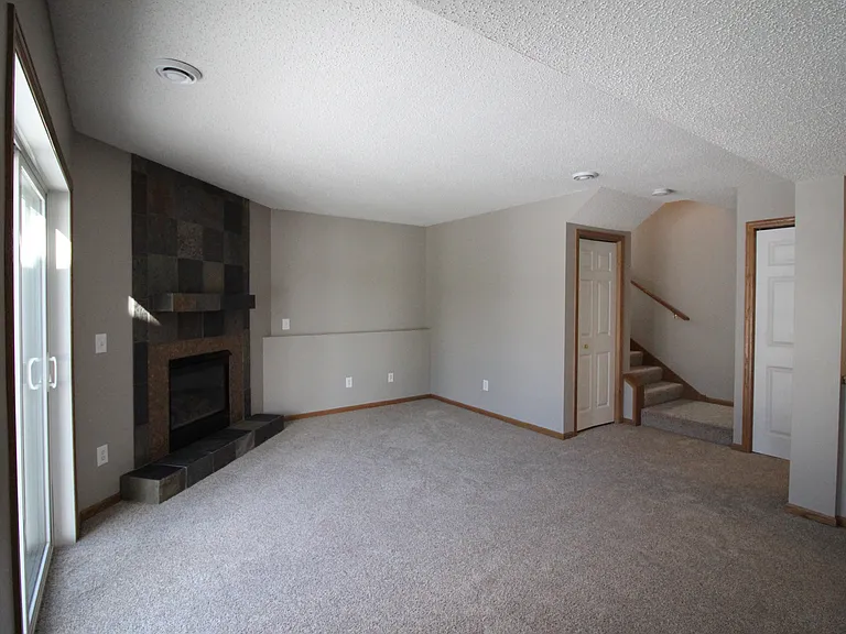 10651 Pond Curv — Photo 16