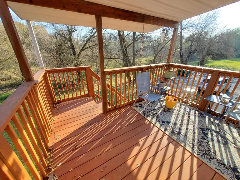 1360 Columbia Dr — Photo 9