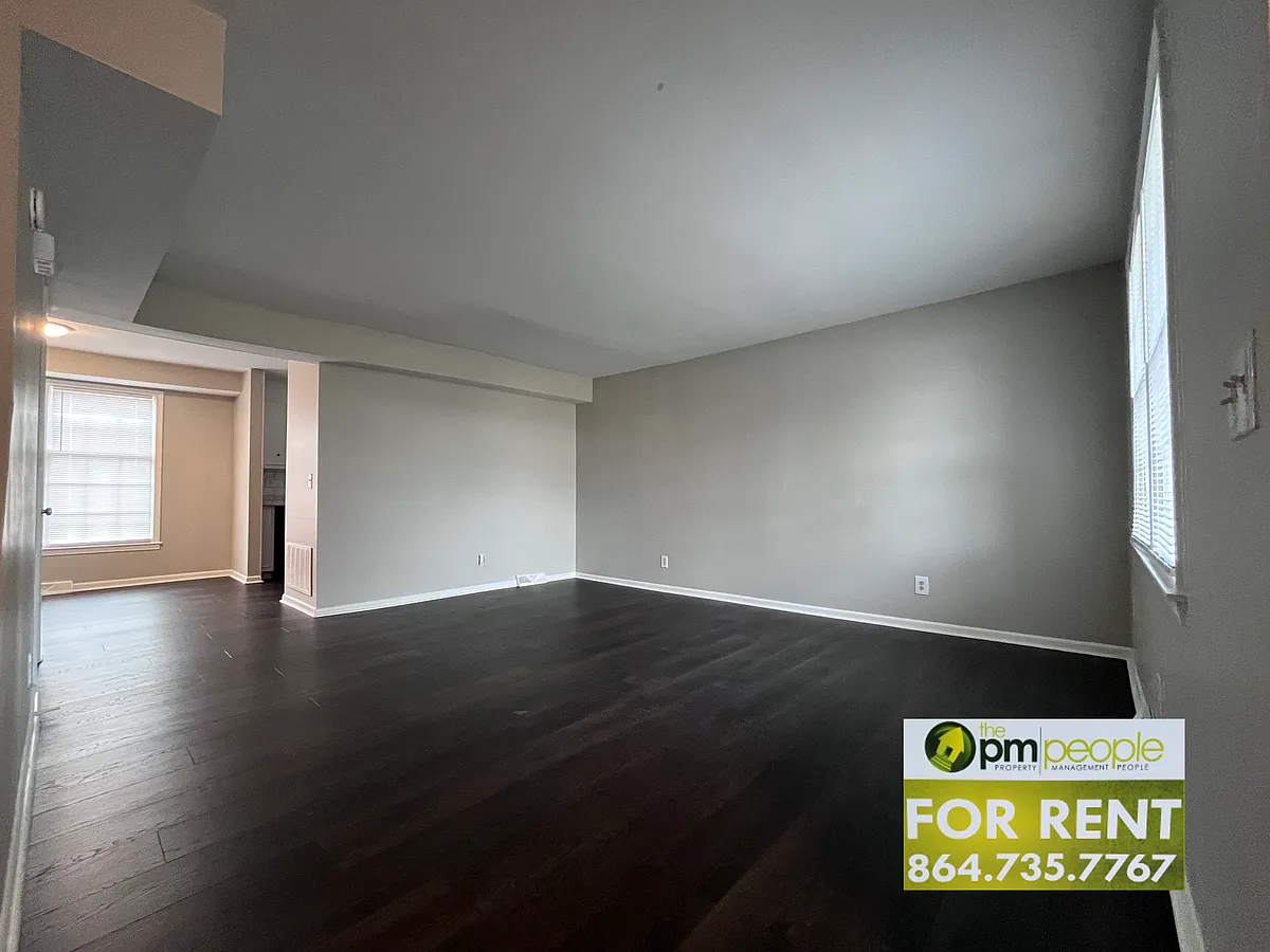 Building Photo - 102 Wexford Dr