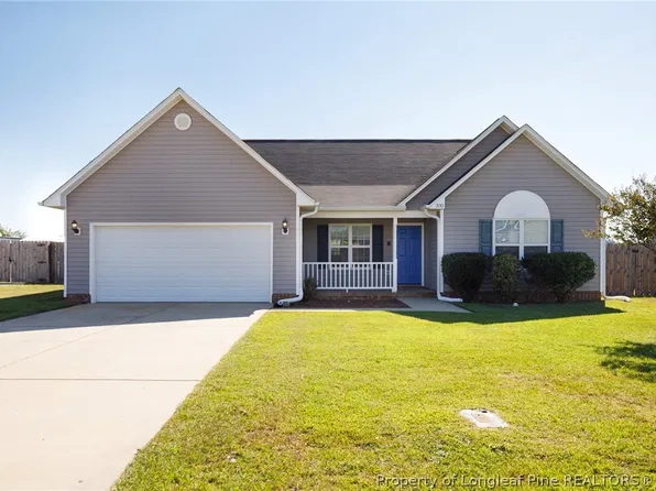 335 Gable Dr, Raeford, NC 28376