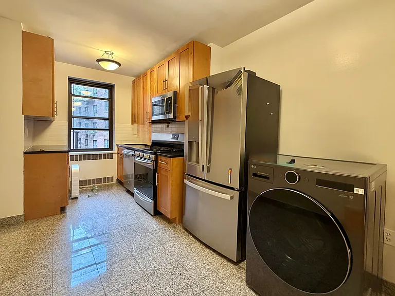 700 Fort Washington Ave #1B — Photo 5