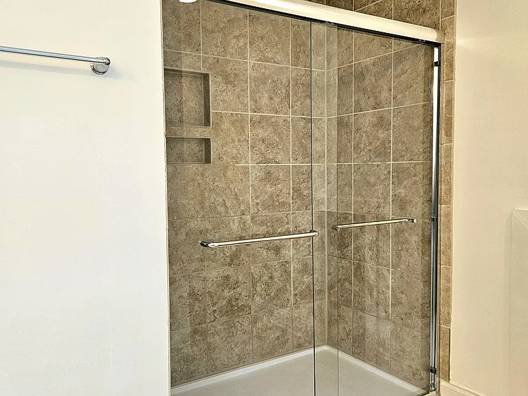 100 Mayfield Ct — Photo 30