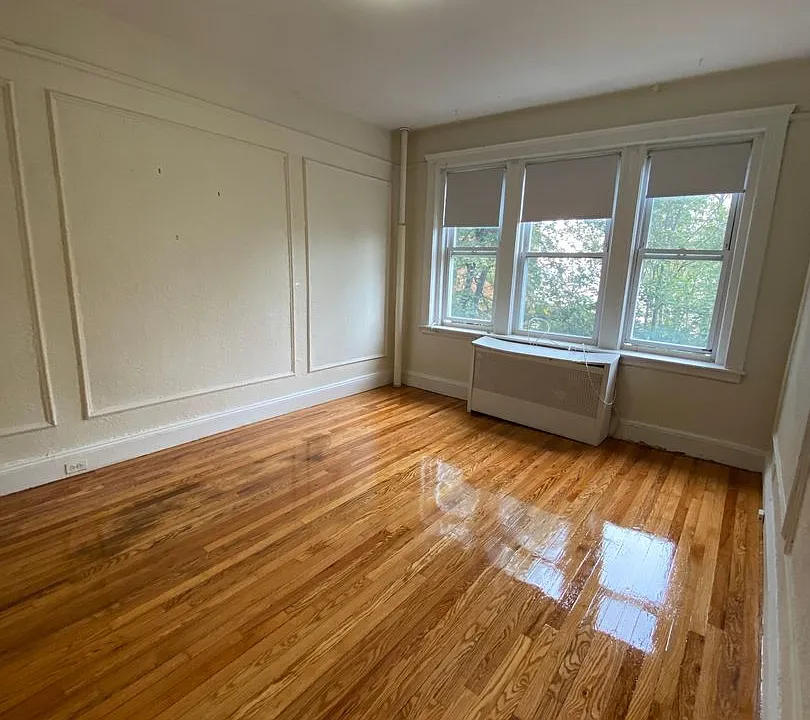 1689 Commonwealth Ave #16P