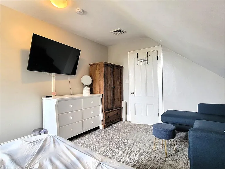 11 Hammond St #3 — Photo 8