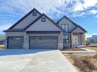 1908 Parthenon Ct, Chatham, IL 62629