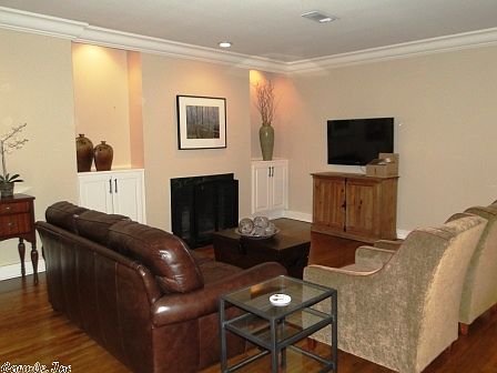 2nd image of 5420 Country Club Blvd