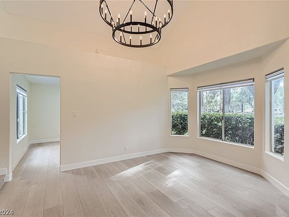 5th image of 7415 Mission Hills Dr