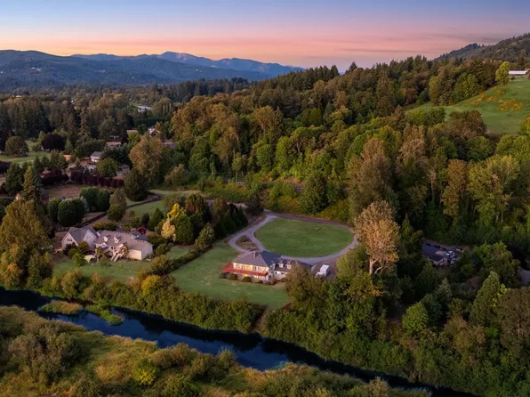 39806 NW 64th Ct, Woodland, WA 98674