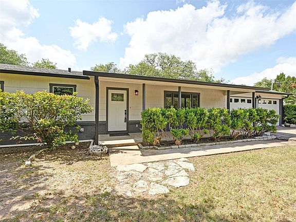 2nd image of 7611 Oak Hedge Pl