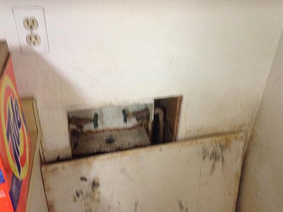 5th image of 507 Greenbriar St