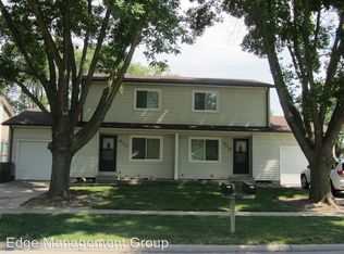 626 Lunar Ln, Waterloo, IA 50701