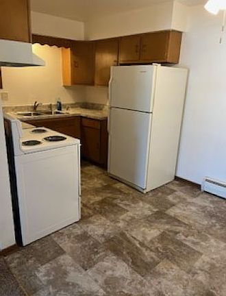 3rd image of 629 1st Ave W #8