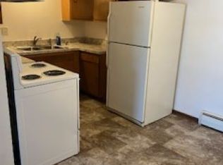 629 1st Ave W #8, Cambridge, MN 55008