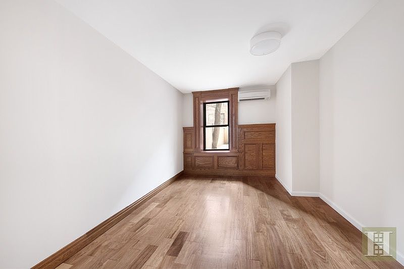 2nd image of 130 W 127th St #2