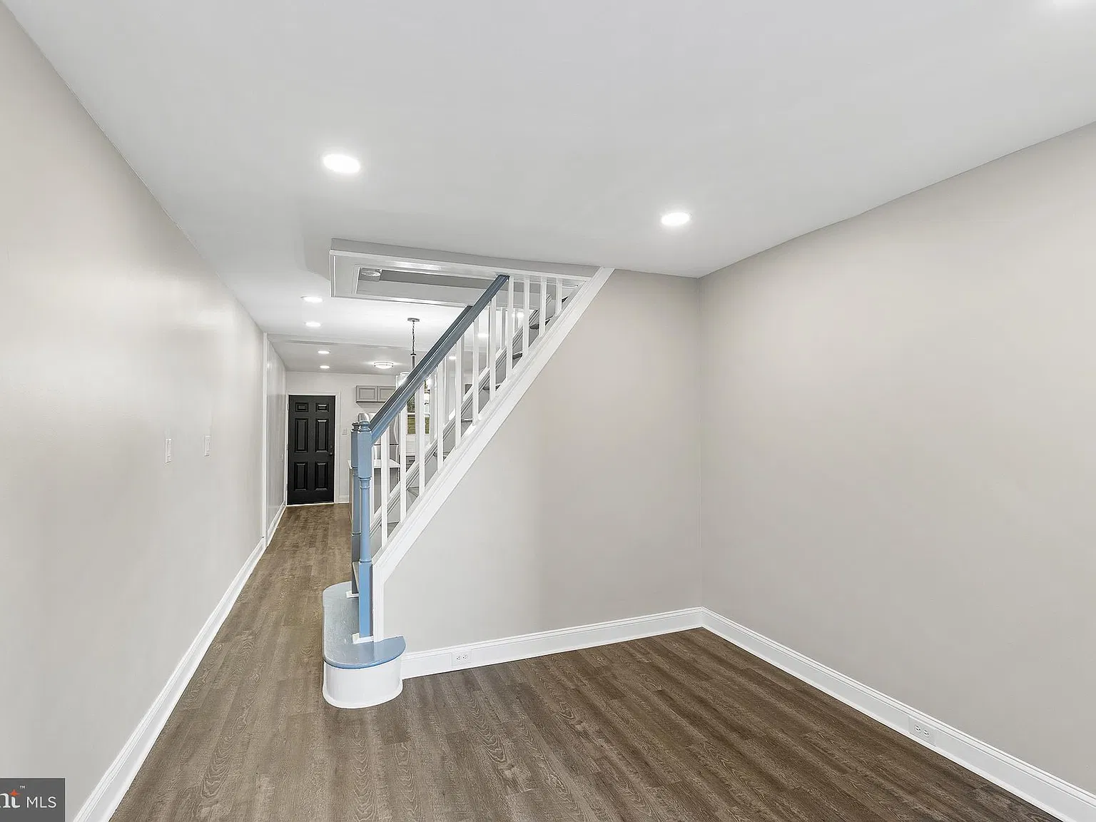 2 bed, 1.0 bath, 906 sqft, $1,500 — Photo 3