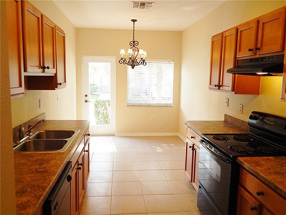 3rd image of 2148 SE Eatonville Dr