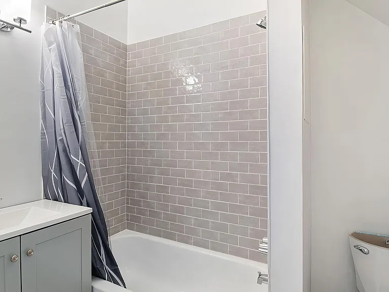 118 Maple Ave #1 — Photo 11