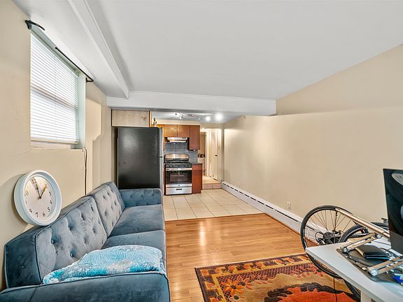 2nd image of 40 Hauxhurst Ave #1