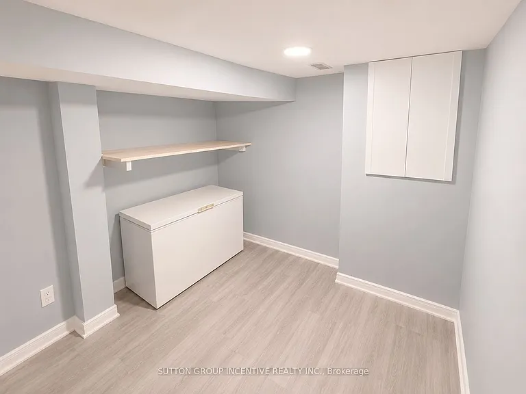 90 Moon Dr — Photo 24