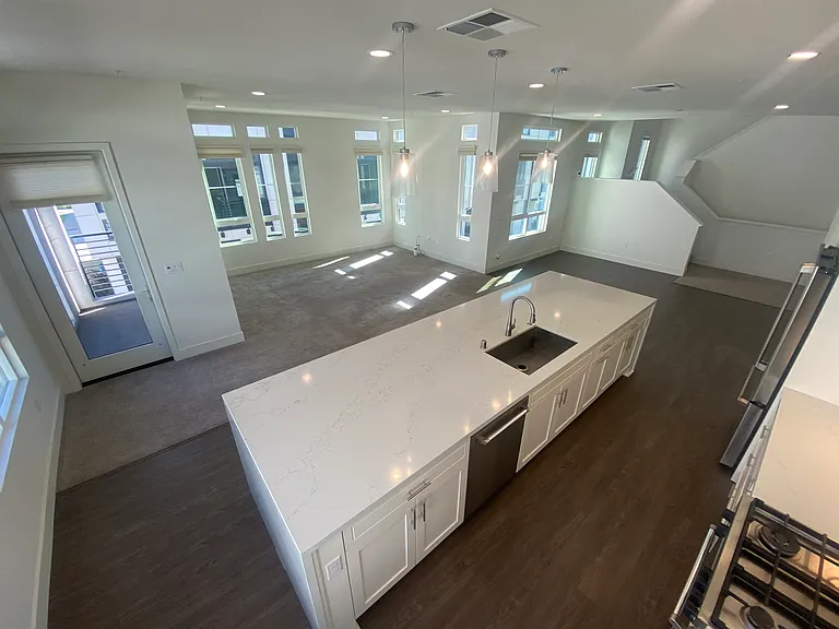 2055 Starling Ln #2055 — Photo 3