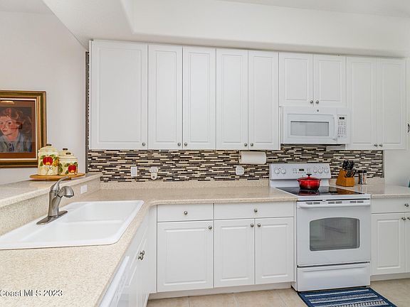 5th image of 6828 Toland Dr APT 308