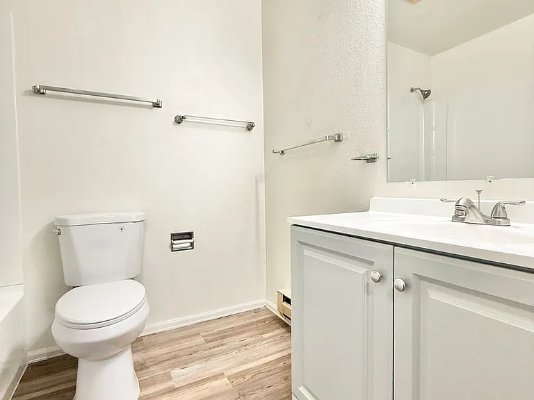 2 Bedroom/1.5 Bath in Great Location! — Photo 13