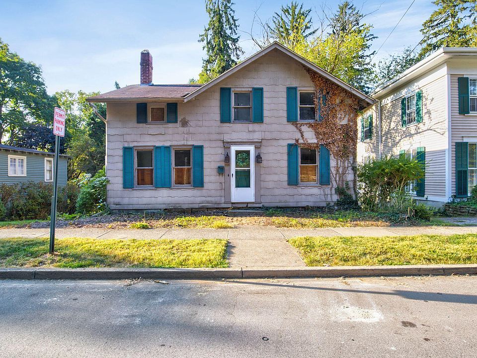 1st image of 123 W College St