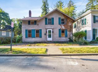 123 W College St, Granville, OH 43023