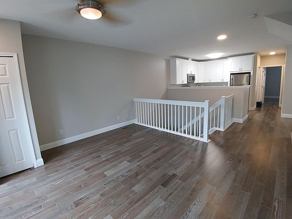 4th image of 2456 Woodward Ave #8/1