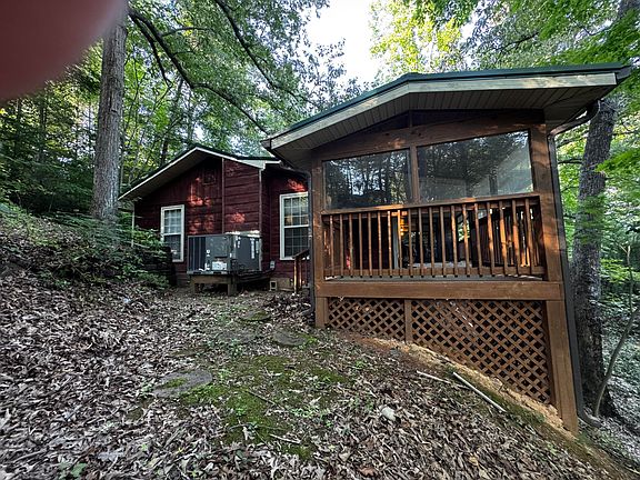 3rd image of 530 Parton Dr