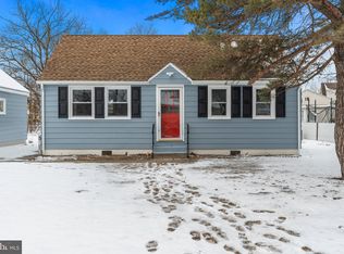 131 Cuthbert Rd, Cinnaminson, NJ 08077