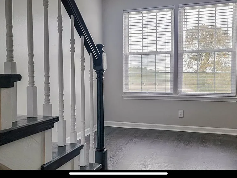 932 Kingsbury Dr #D — Photo 7
