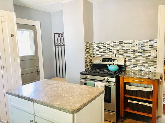 5th image of 8328 Greenlawn Ave